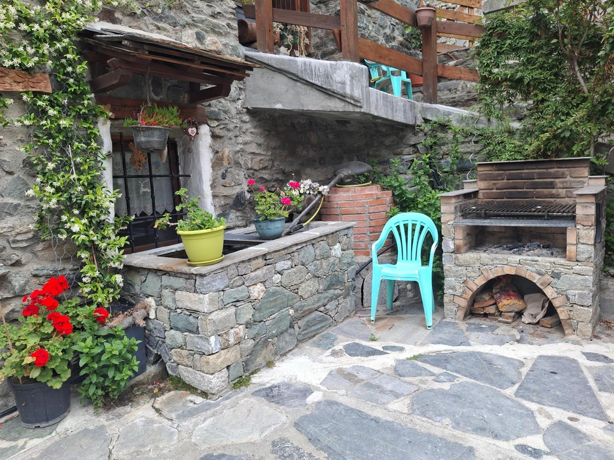Ferienwohnung Fiocco Di Neve Montjovet Exterior foto