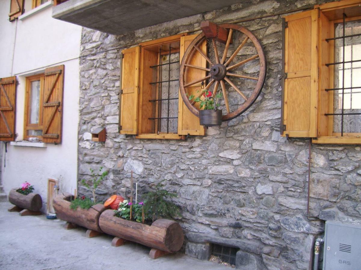 Ferienwohnung Fiocco Di Neve Montjovet Exterior foto