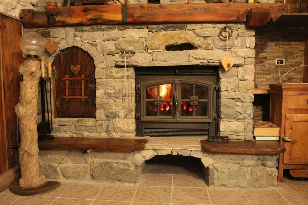 Ferienwohnung Fiocco Di Neve Montjovet Exterior foto